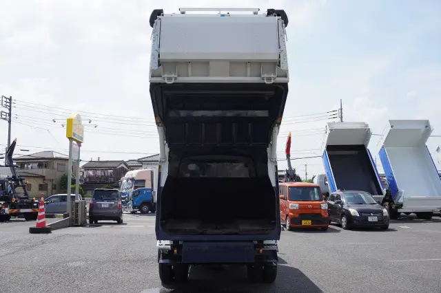 三菱 キャンター 2RG-FEAV0(2WD)の写真25