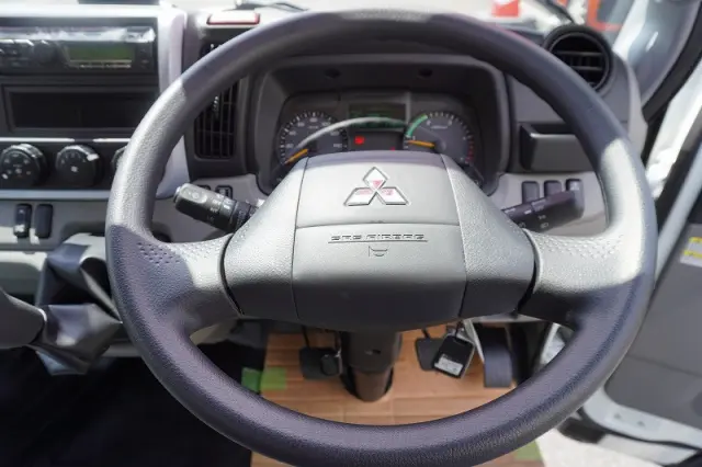 三菱 キャンター 2RG-FEAV0(2WD)の写真28