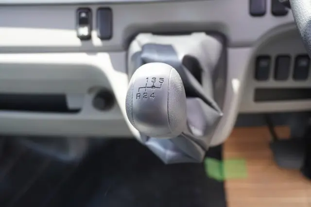 三菱 キャンター 2RG-FEAV0(2WD)の写真29