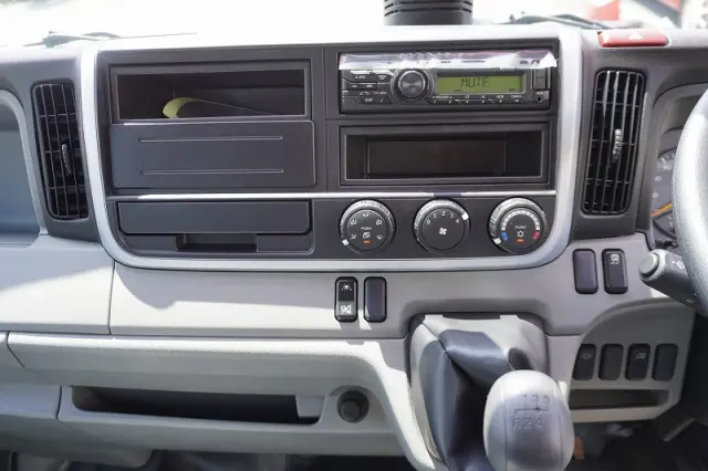 三菱 キャンター 2RG-FEAV0(2WD)の写真30