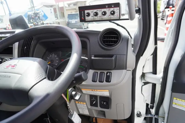 三菱 キャンター 2RG-FEAV0(2WD)の写真31
