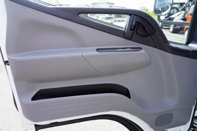 三菱 キャンター 2RG-FEAV0(2WD)の写真37