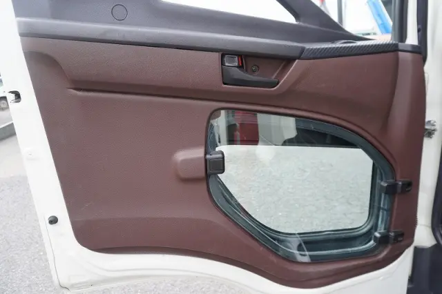 日野 レンジャー 2KG-FC2ABA(2WD)の写真41