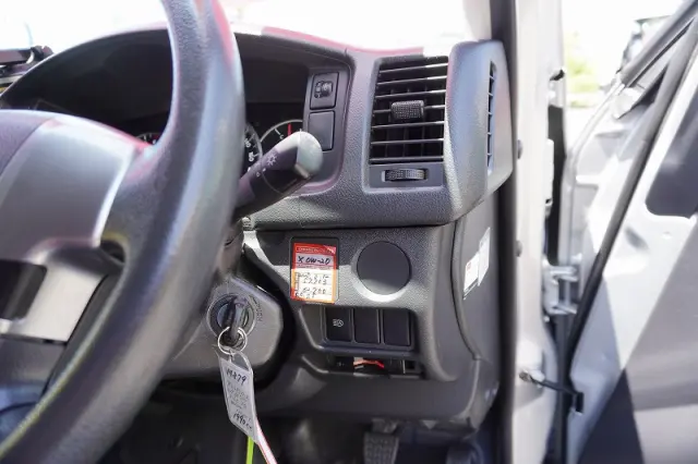 トヨタ ハイエースバン CBF-TRH200V(2WD)の写真34