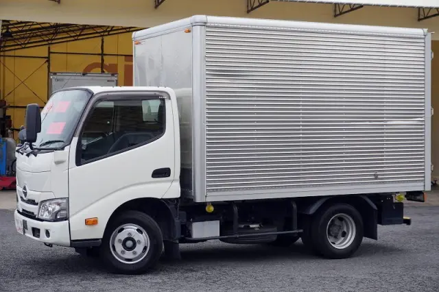 日野 デュトロ 2RG-XZC605M(2WD)の写真1