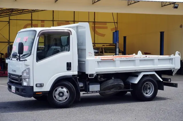 いすゞ エルフ TKG-NPR85YN(2WD)の写真1