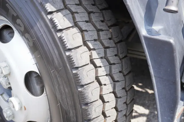 いすゞ エルフ TKG-NPR85YN(2WD)の写真10