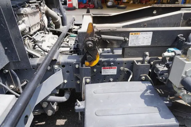 いすゞ エルフ TKG-NPR85YN(2WD)の写真13