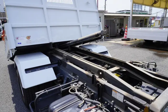 いすゞ エルフ TKG-NPR85YN(2WD)の写真20