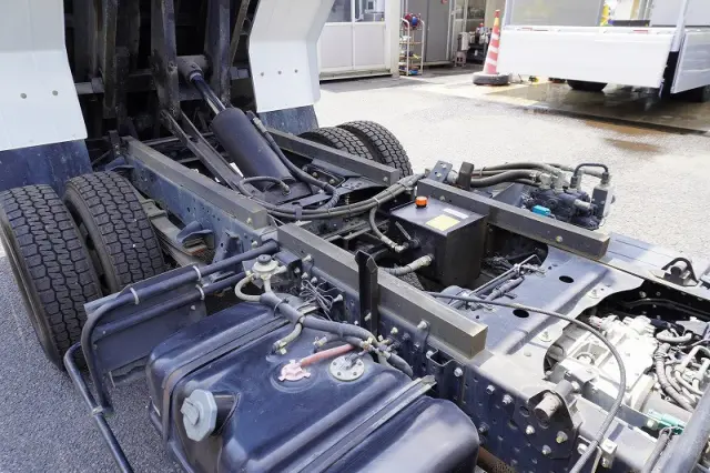 いすゞ エルフ TKG-NPR85YN(2WD)の写真30