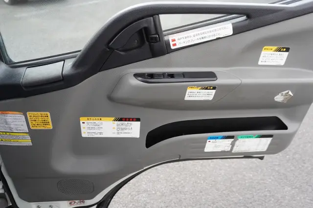 三菱 キャンター TPG-FEA50(2WD)の写真41