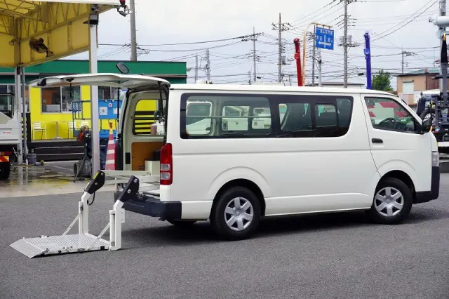トヨタ その他(トヨタ) CBF-TRH200V(2WD)の写真9