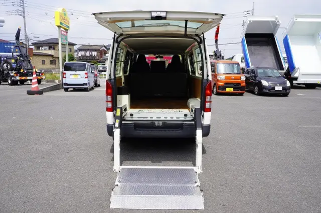 トヨタ その他(トヨタ) CBF-TRH200V(2WD)の写真15