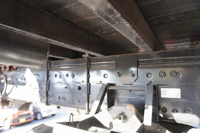 三菱 ファイター 2DG-FQ62F(6x4)の写真14