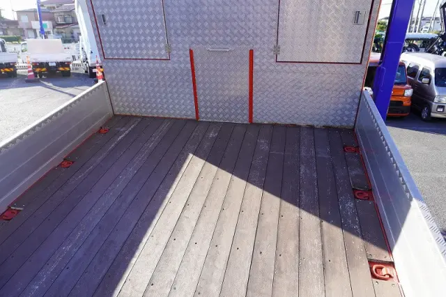 三菱 ファイター 2DG-FQ62F(6x4)の写真22