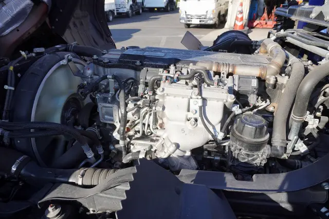 三菱 ファイター 2DG-FQ62F(6x4)の写真33