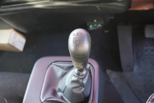 三菱 ファイター 2DG-FQ62F(6x4)の写真38