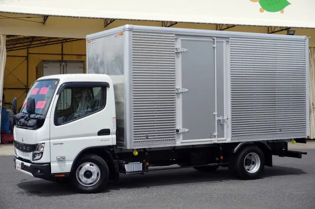 三菱 キャンター 2RG-FBA60(2WD)の写真1