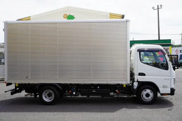 三菱 キャンター 2RG-FEA20(2WD)の写真5