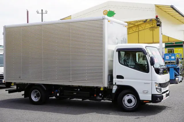 三菱 キャンター 2RG-FEA20(2WD)の写真6