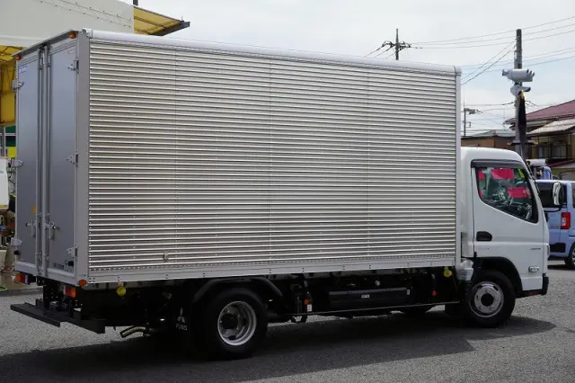 三菱 キャンター 2RG-FEA20(2WD)の写真8