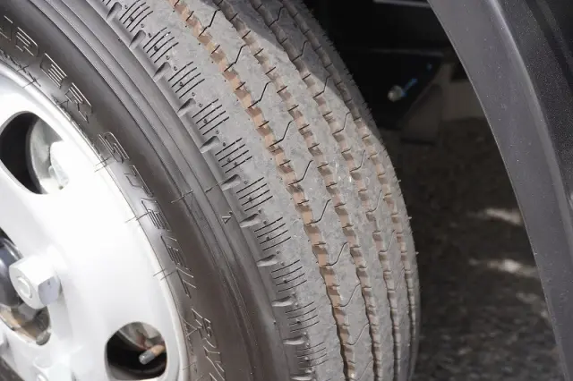 三菱 キャンター 2RG-FEA20(2WD)の写真9