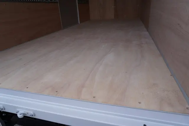 三菱 キャンター 2RG-FEA20(2WD)の写真21