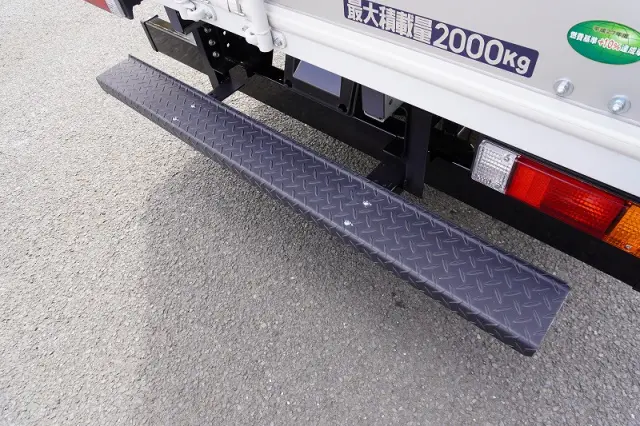 三菱 キャンター 2RG-FEA20(2WD)の写真26