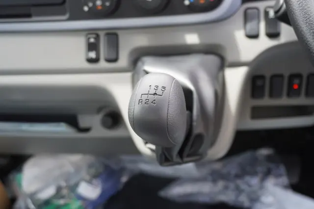 三菱 キャンター 2RG-FEA20(2WD)の写真29