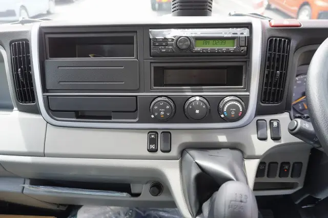 三菱 キャンター 2RG-FEA20(2WD)の写真30