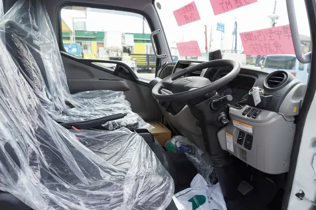 三菱 キャンター 2RG-FEA20(2WD)の写真35