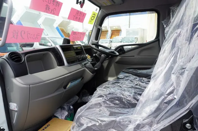 三菱 キャンター 2RG-FEA20(2WD)の写真36