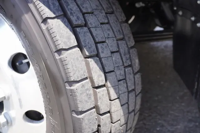三菱 ファイター 2KG-FK62FZ(2WD)の写真9