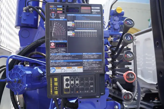 三菱 ファイター 2DG-FQ62Fの写真25