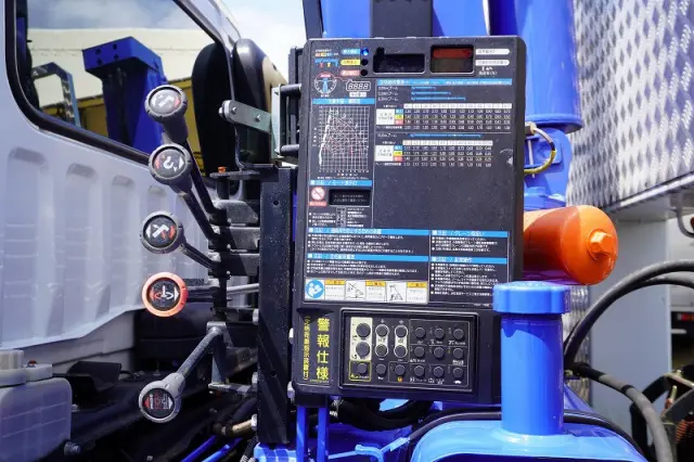 三菱 ファイター 2DG-FQ62Fの写真26