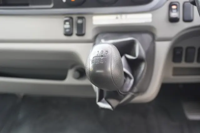 日産 アトラス TRG-FEB8W(2WD)の写真32