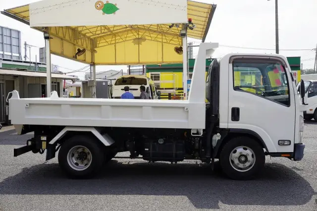 いすゞ エルフ TKG-NPR85YN(2WD)の写真5