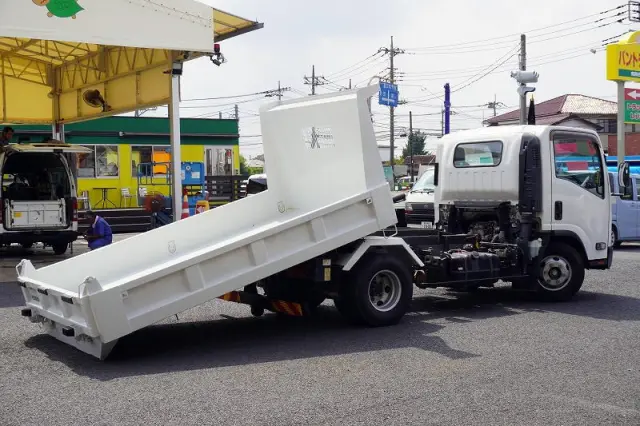 いすゞ エルフ TKG-NPR85YN(2WD)の写真9