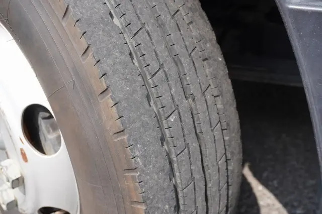 いすゞ エルフ TKG-NPR85YN(2WD)の写真10