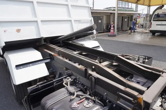 いすゞ エルフ TKG-NPR85YN(2WD)の写真20