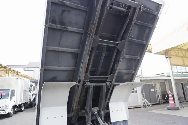 いすゞ エルフ TKG-NPR85YN(2WD)の写真29