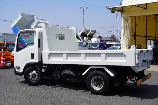 いすゞ エルフ TKG-NPR85YN(2WD)の写真8