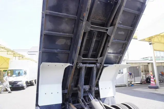 いすゞ エルフ TKG-NPR85YN(2WD)の写真28