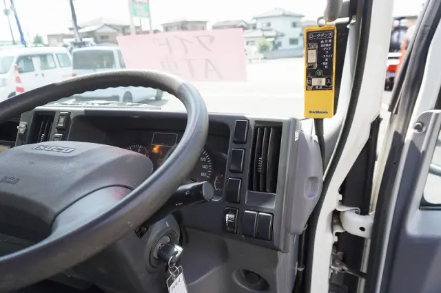 いすゞ エルフ TKG-NPR85YN(2WD)の写真33