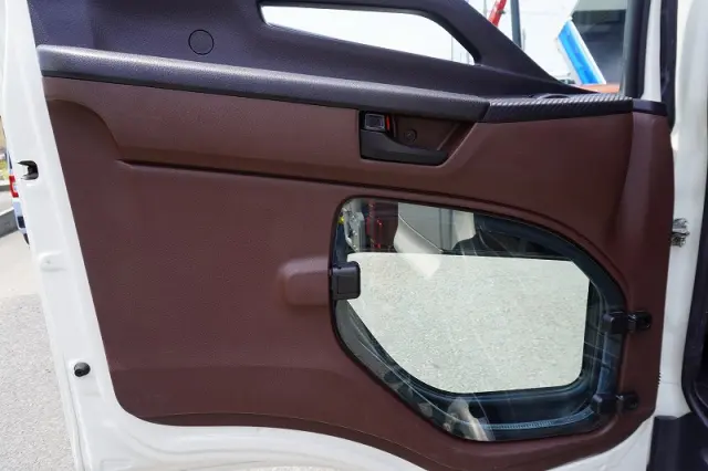 日野 レンジャー 2KG-FD2ABA(2WD)の写真44