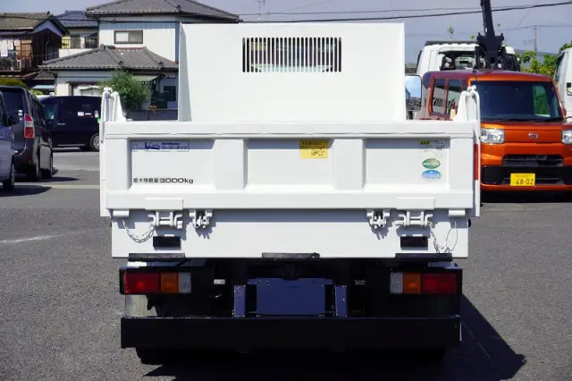 いすゞ エルフ TPG-NKR85AN(2WD)の写真4