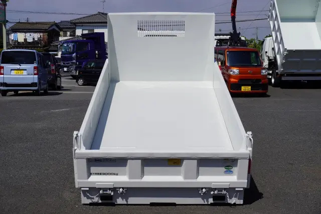 いすゞ エルフ TPG-NKR85AN(2WD)の写真19