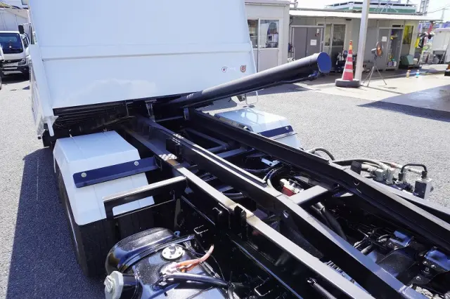 いすゞ エルフ TPG-NKR85AN(2WD)の写真20