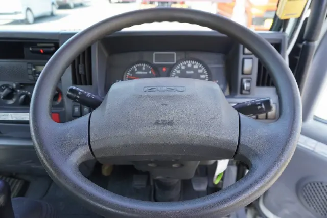 いすゞ エルフ TPG-NKR85AN(2WD)の写真30
