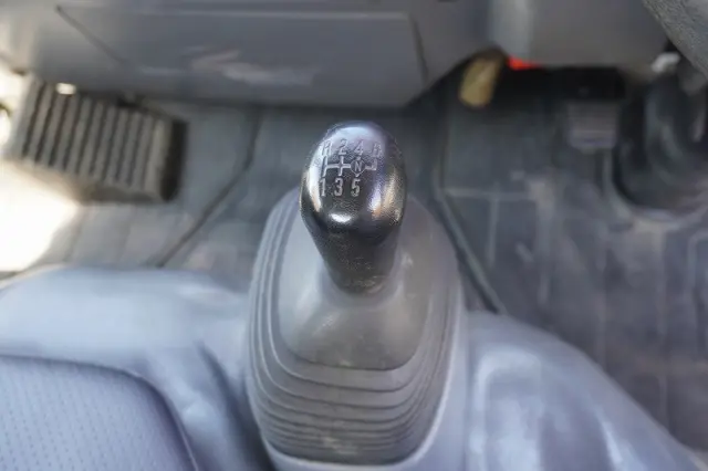 いすゞ エルフ TPG-NKR85AN(2WD)の写真31